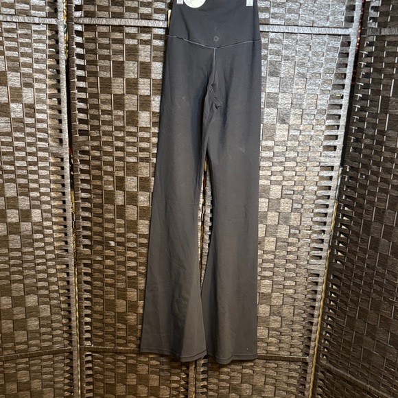 Women’s Aerie Offline High Rise Real Me Flare Leggings Black Size Small Long - Picture 5 of 7